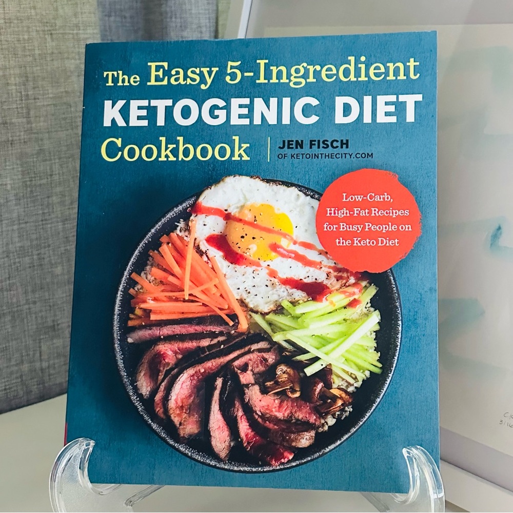 NEW The Easy 5-Ingredient Ketogenic Diet Cookbook Paperback Recipe Book